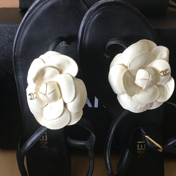 🚫⛔️⛔️🚫Chanel Camellia Interlocking Cc  Sandal - Picture 3 of 7